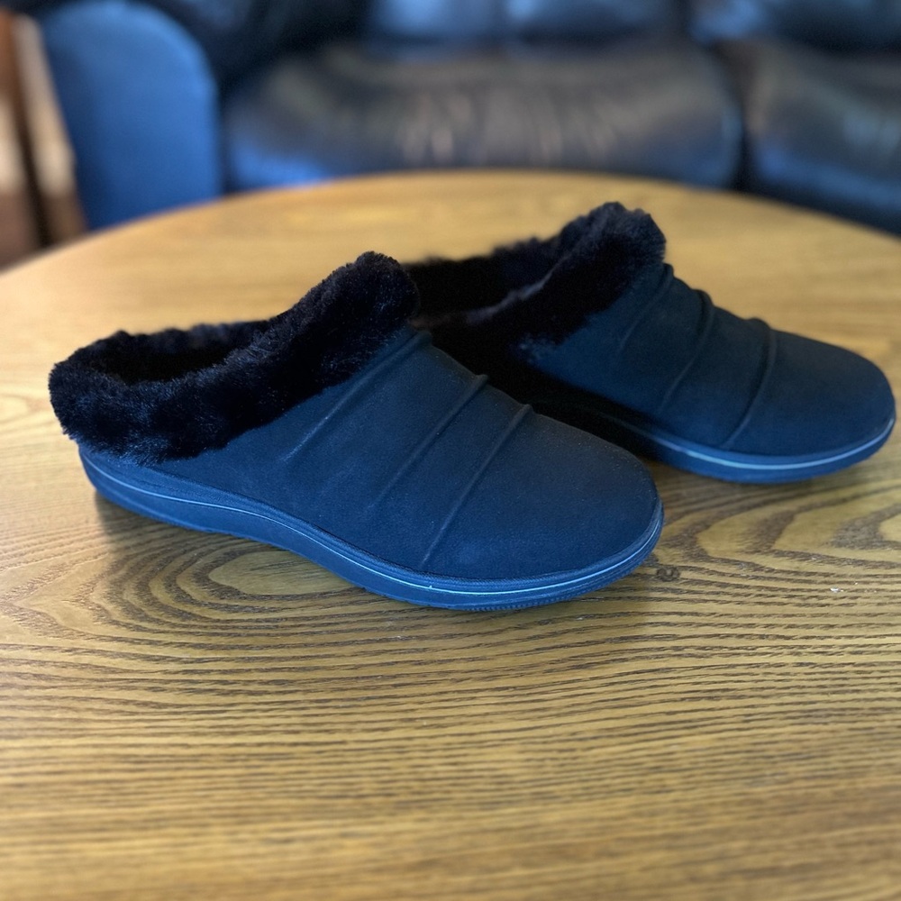 Clark’s Women Faux Fur lined Slipper Clog